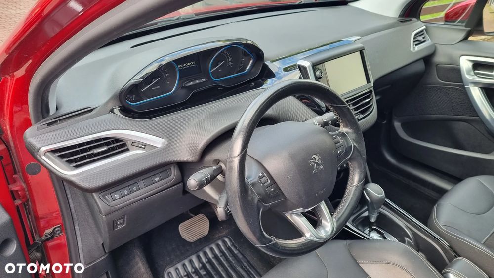 Peugeot 2008 1.2 Pure Tech GPF Allure S&S EAT6 - 14