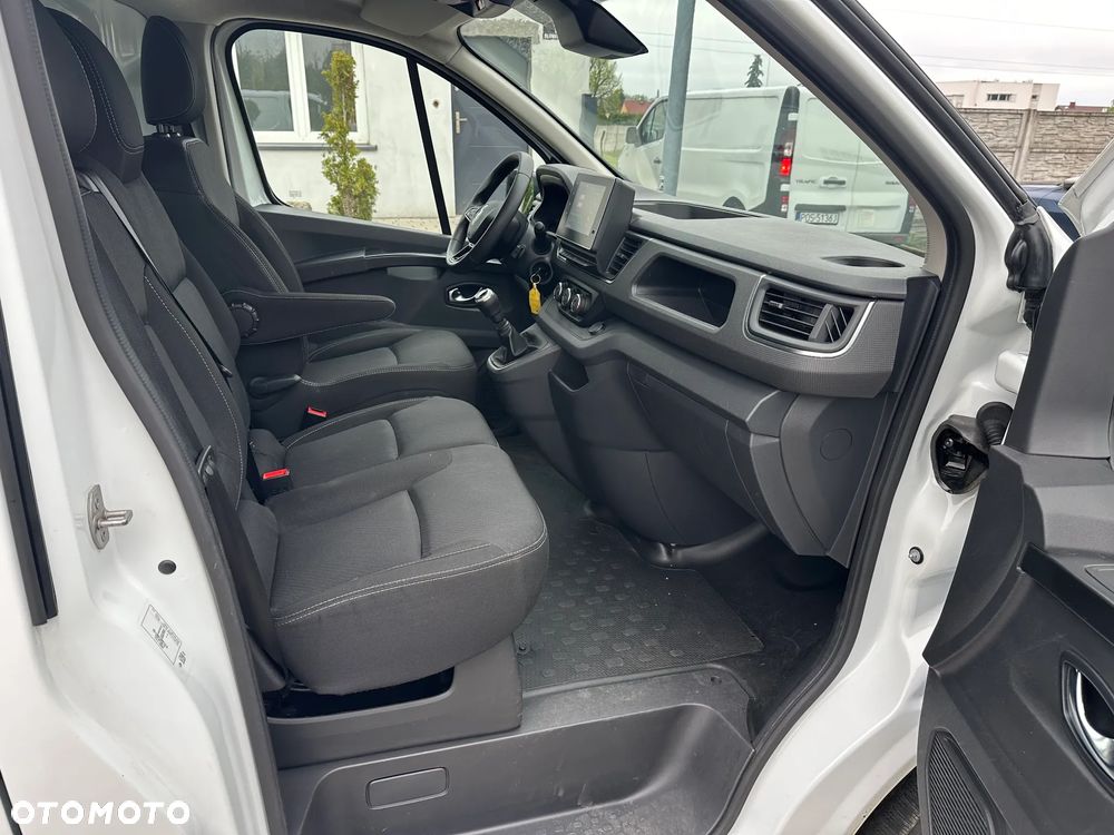 Renault Trafic - 17