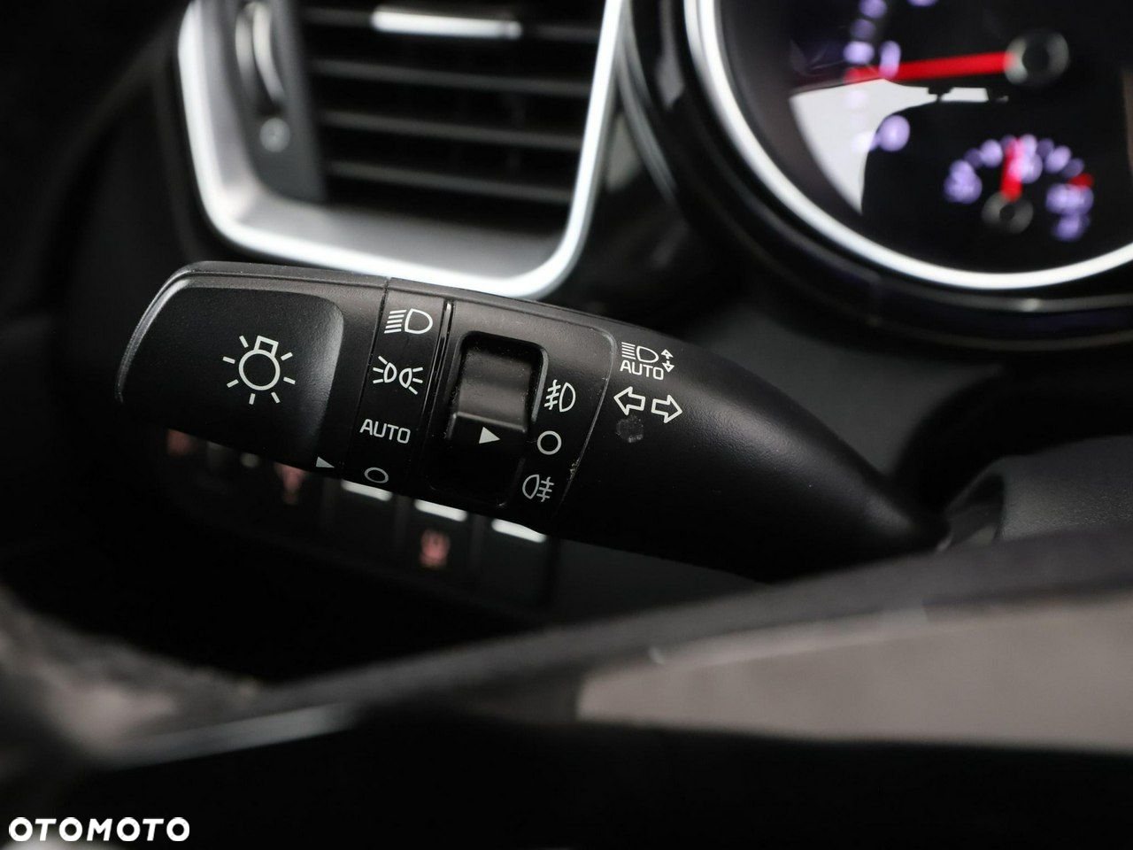 Kia XCeed 1.4 T-GDI OPF JBL SOUND EDITION - 35