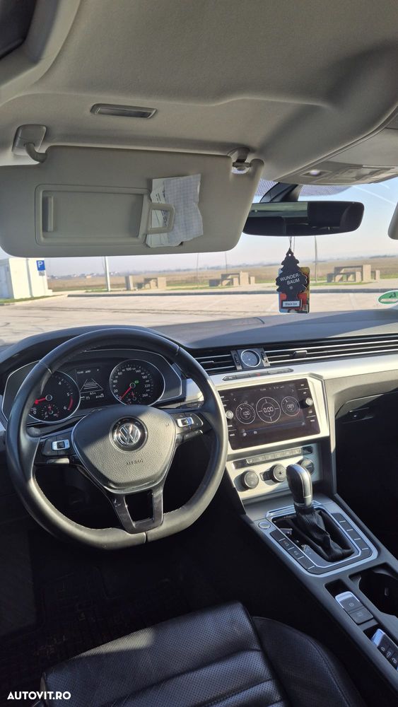 Volkswagen Passat 2.0 TDI DSG Comfortline - 8