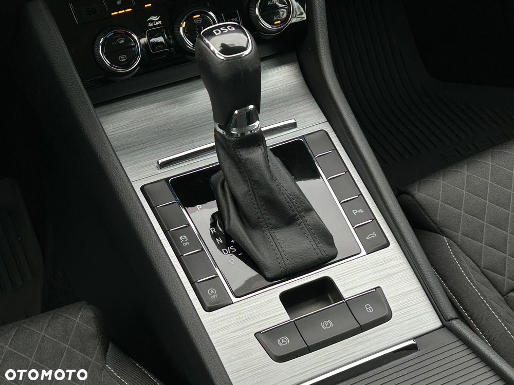 Skoda Superb 2.0 TSI Ambition DSG - 26