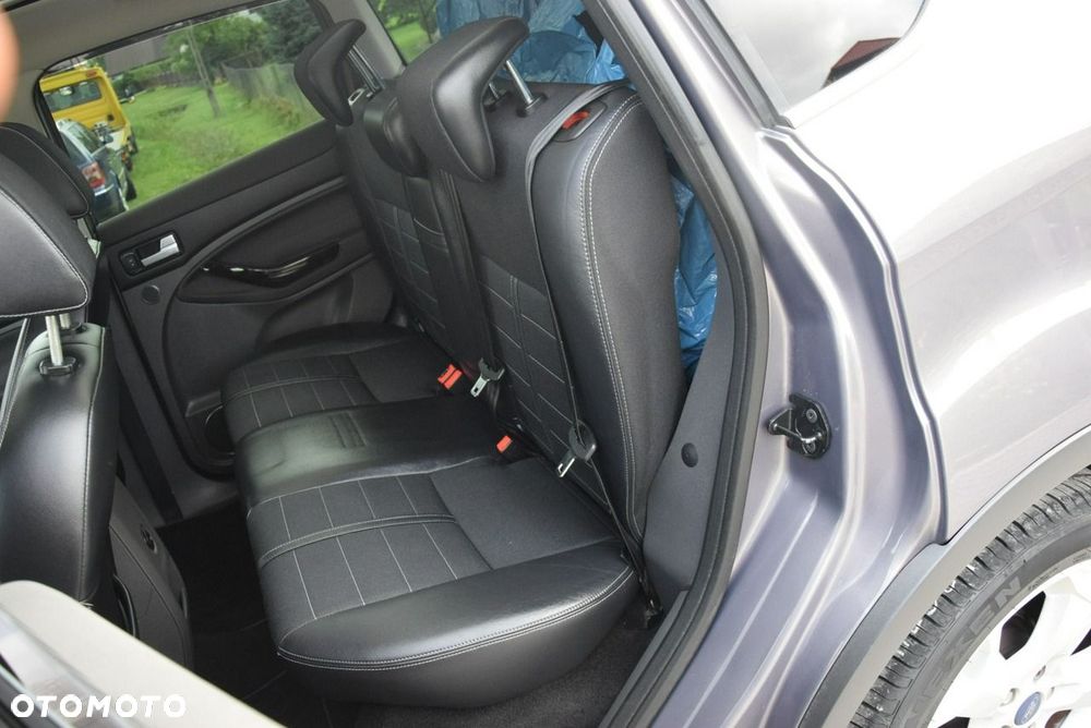 Ford Kuga 2.0 TDCi 4x4 Titanium - 26