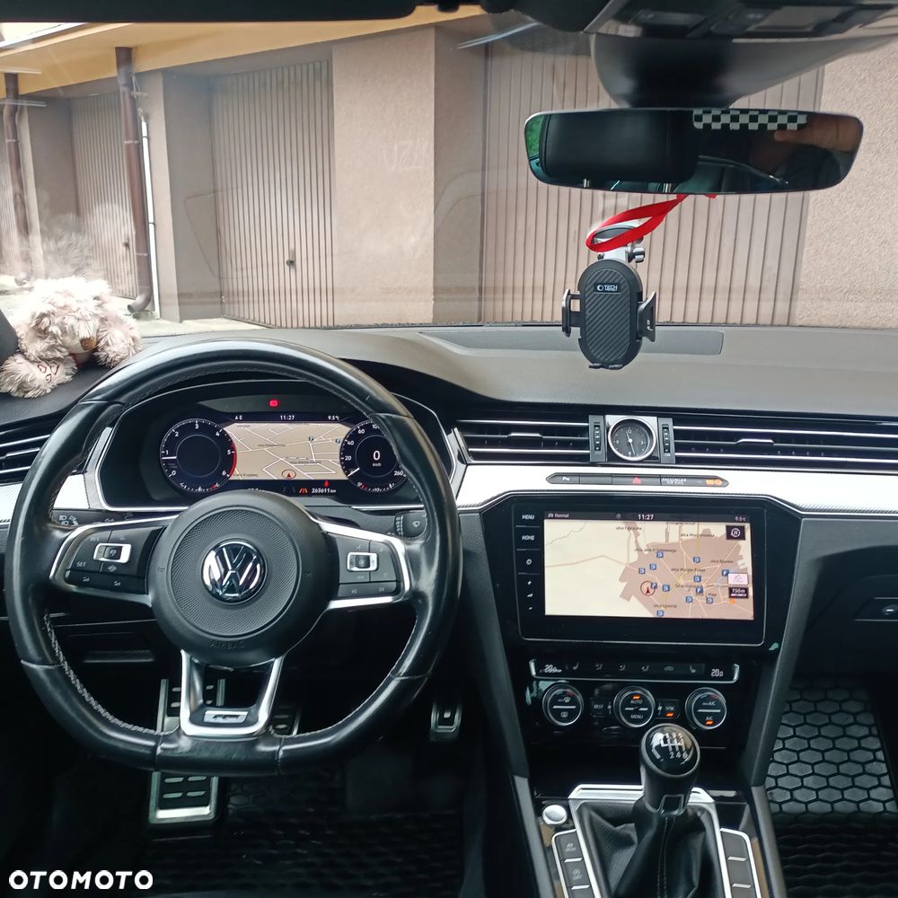 Volkswagen Passat - 16