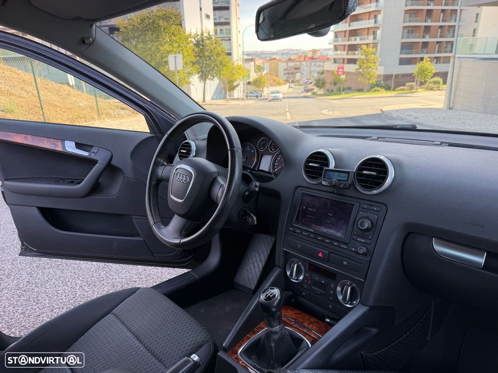 Audi A3 Sportback 1.9 TDi Ambiente FPD - 16