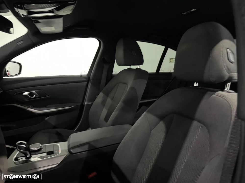 BMW 330 e Pack M Auto - 11