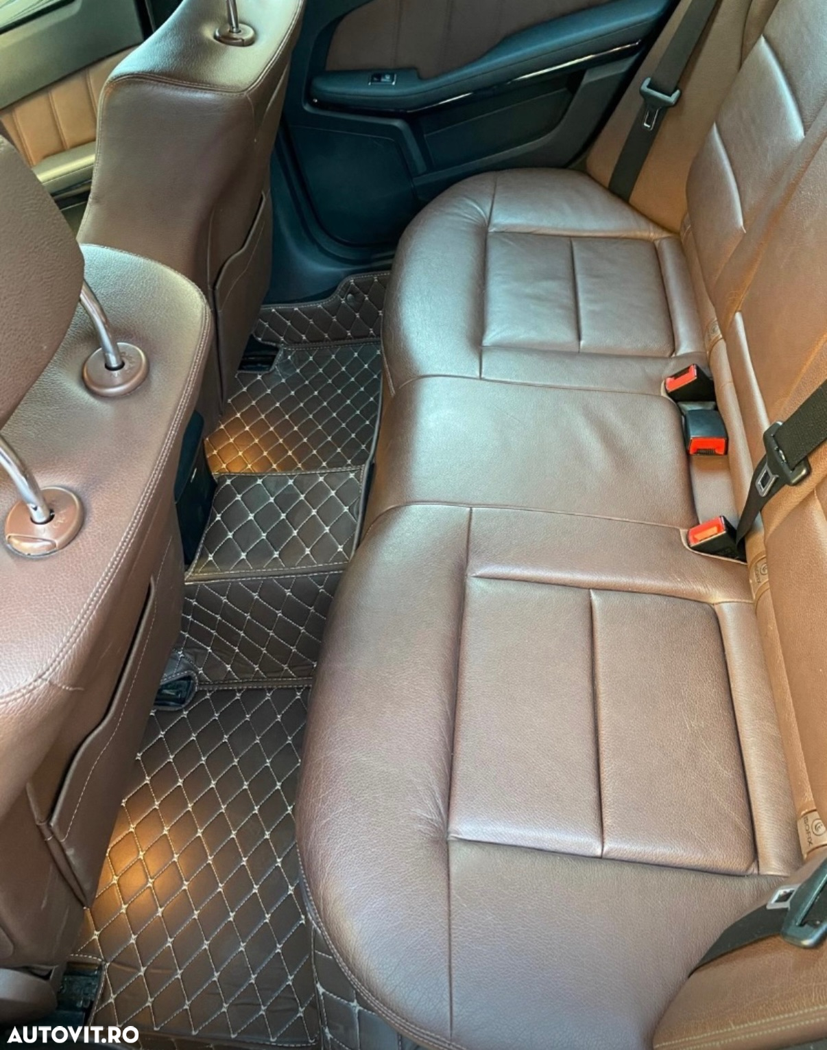 Mercedes-Benz E 250 BlueTEC 4MATIC - 4