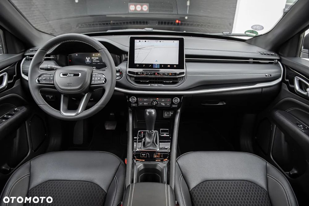 Jeep Compass - 32