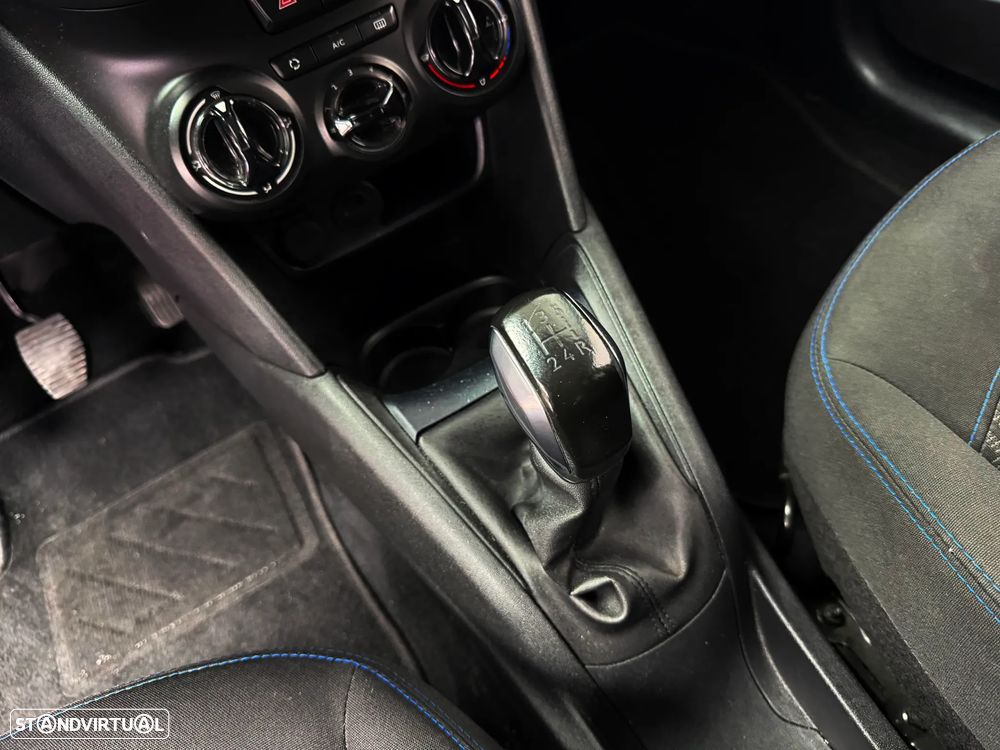 Peugeot 208 1.2 PureTech Signature - 23