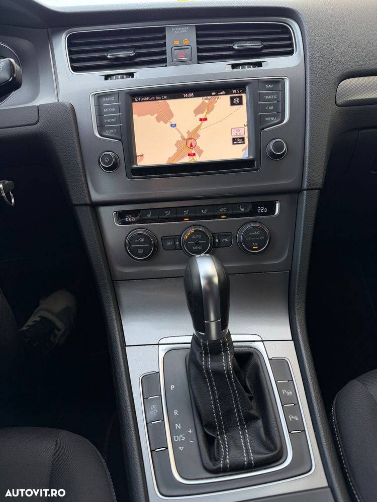 VOLKSWAGEN Golf 2015 — imagine 7