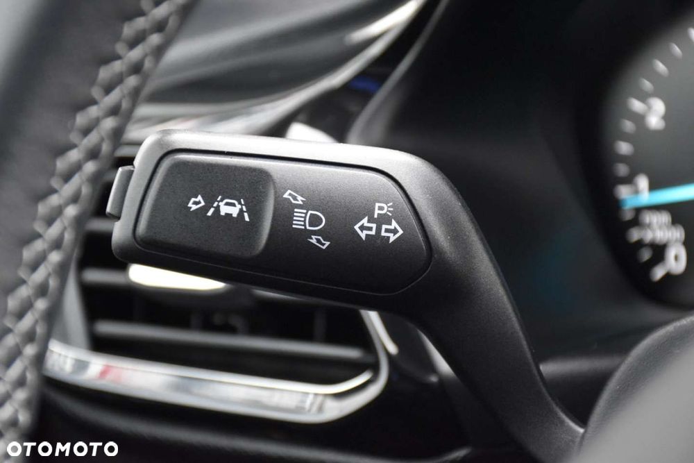 Ford Fiesta 1.0 EcoBoost S&S TITANIUM - 21