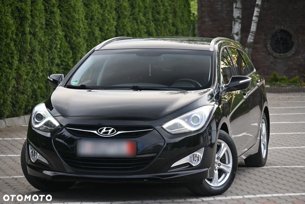 Hyundai i40 i40cw 1.7 CRDi Automatik Fifa World Cup Edition Gold - 22