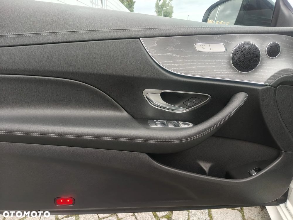 Mercedes-Benz Klasa E 200 Coupe 4-Matic 9G-TRONIC - 11