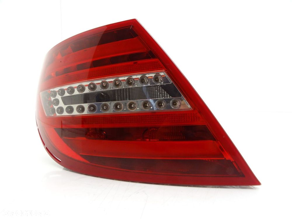 Lampa lewy lewa tył tylna led 2049060403 mercedes c180 w204 sedan - 2