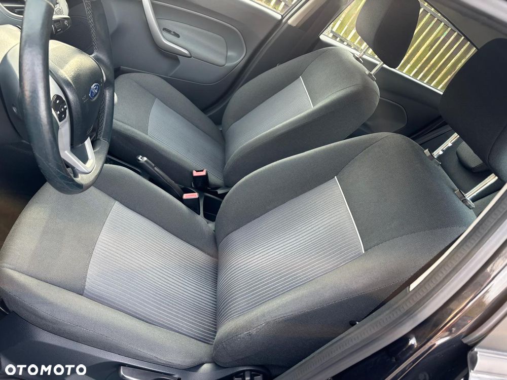 Ford Fiesta 1.25 Gold X EU5 - 26