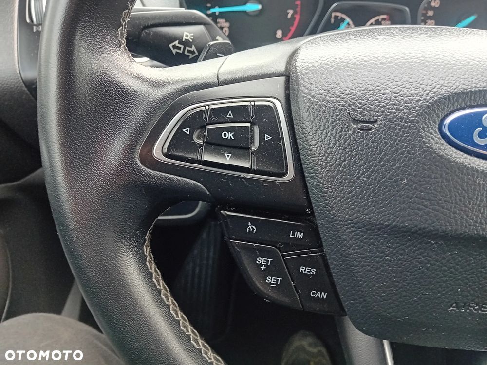 Ford Kuga - 23