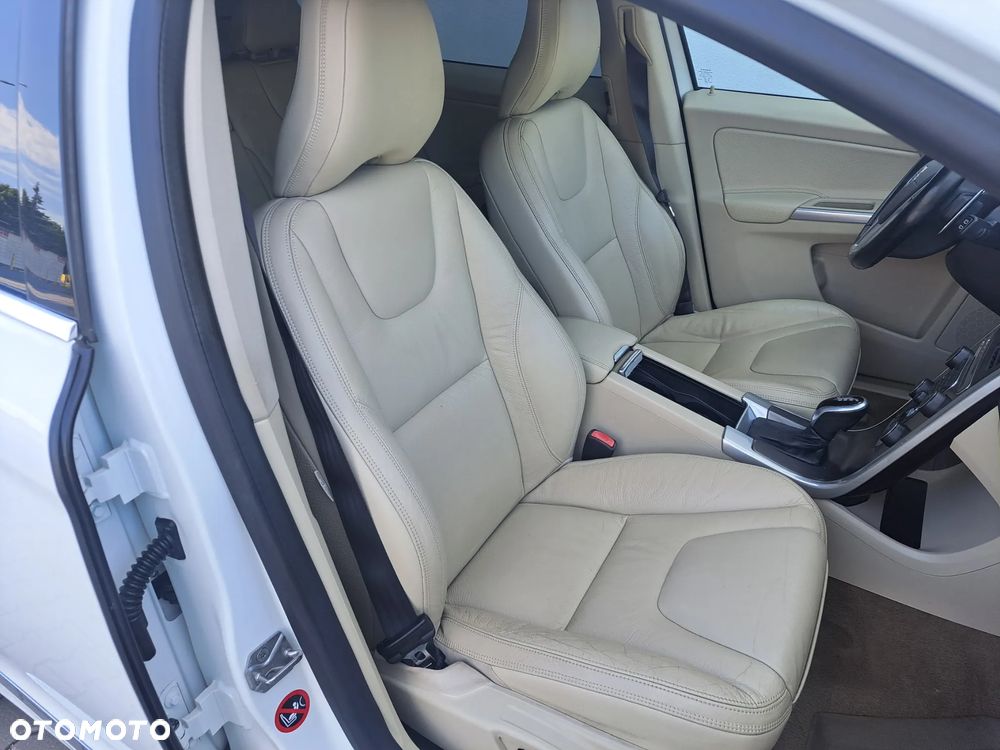 Volvo XC 60 T6 AWD Edition Pro - 13
