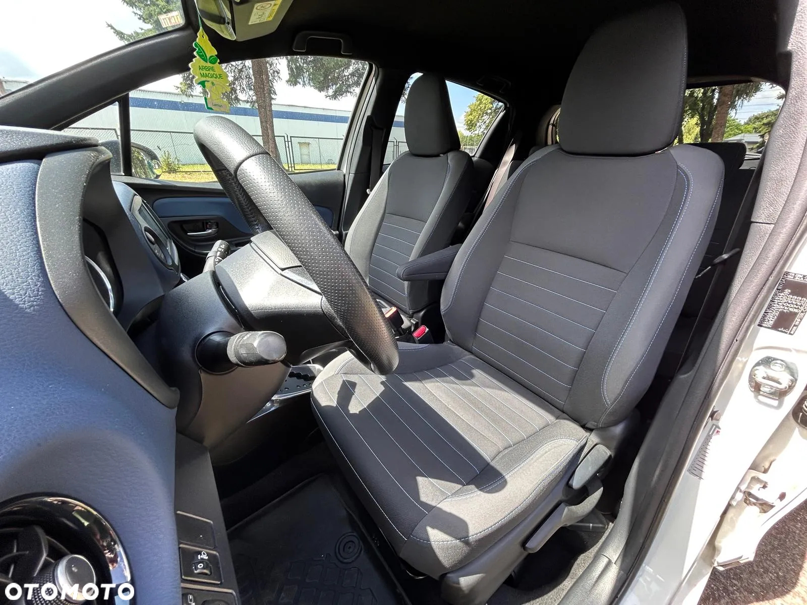 Toyota Yaris Hybrid 1.5 VVT-i Y20 Club - 12