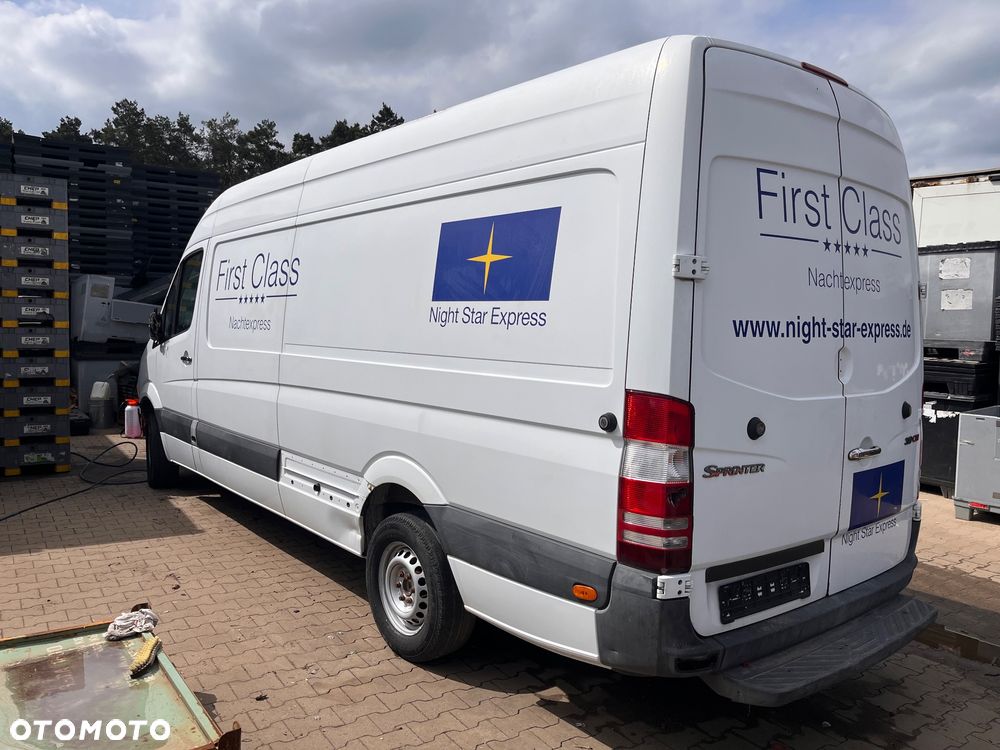 Mercedes-Benz 2szt. Sprinter 319 - 5