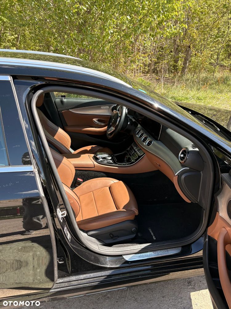 Mercedes-Benz Klasa E 200 4-Matic 9G-TRONIC - 8