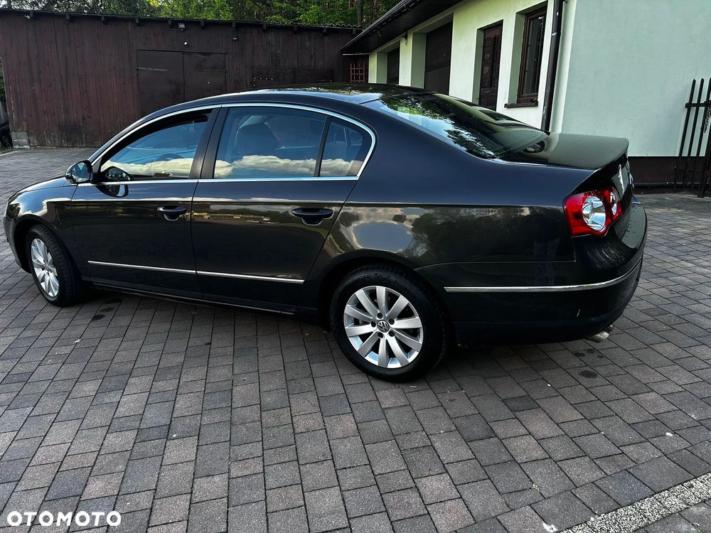 Volkswagen Passat - 3