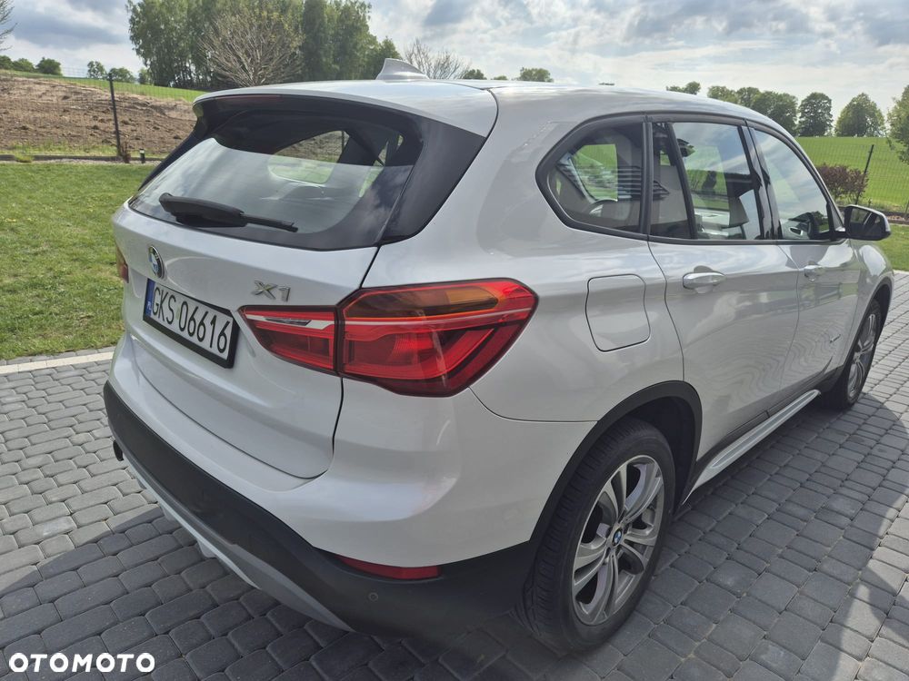 BMW X1 sDrive18d - 9