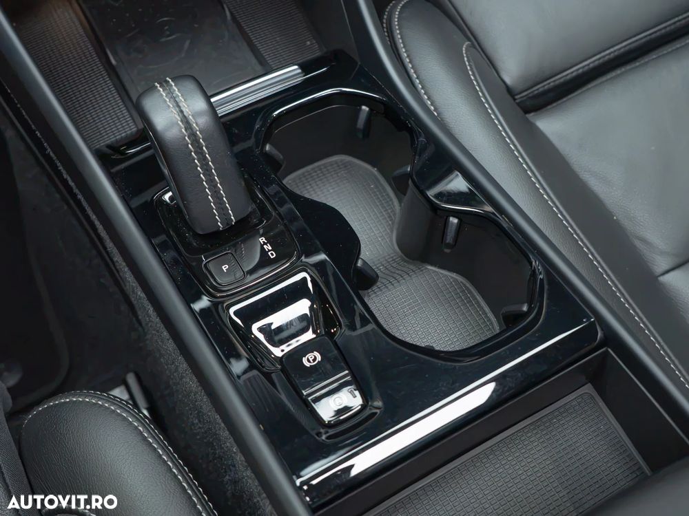 Volvo XC 40 T5 Recharge DKG RDesign Expression - 31