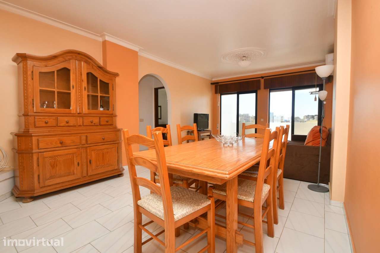 Apartamento T2 com varanda e garagem em Portimão - Grande imagem: 4/17