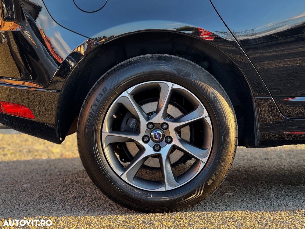 VOLVO XC60 2016 — imagine 34