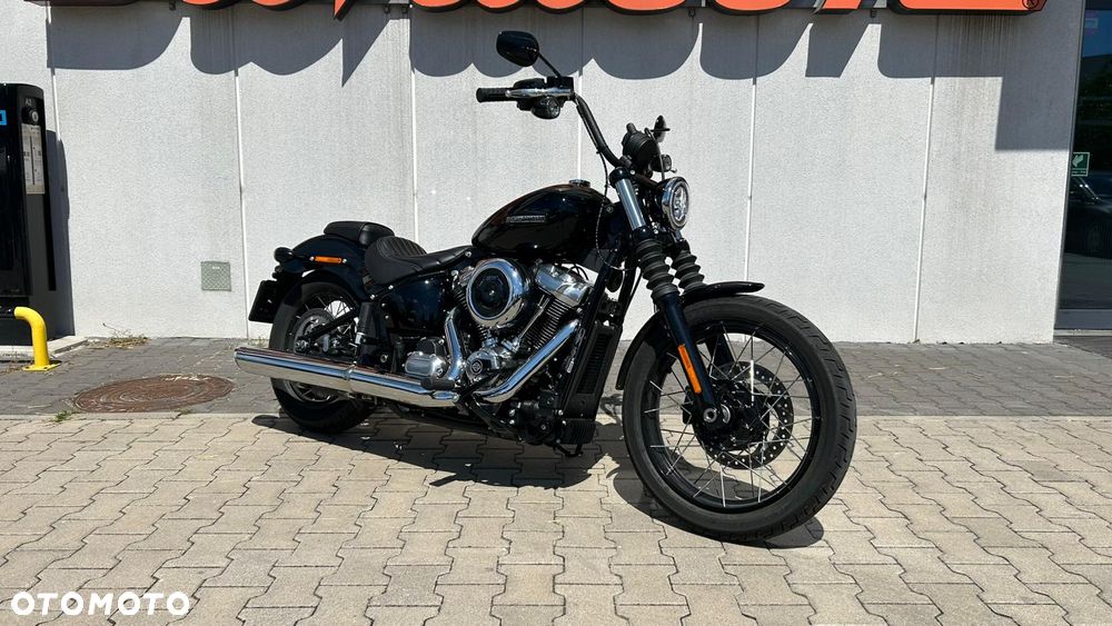 Harley-Davidson Softail Street Bob - 1