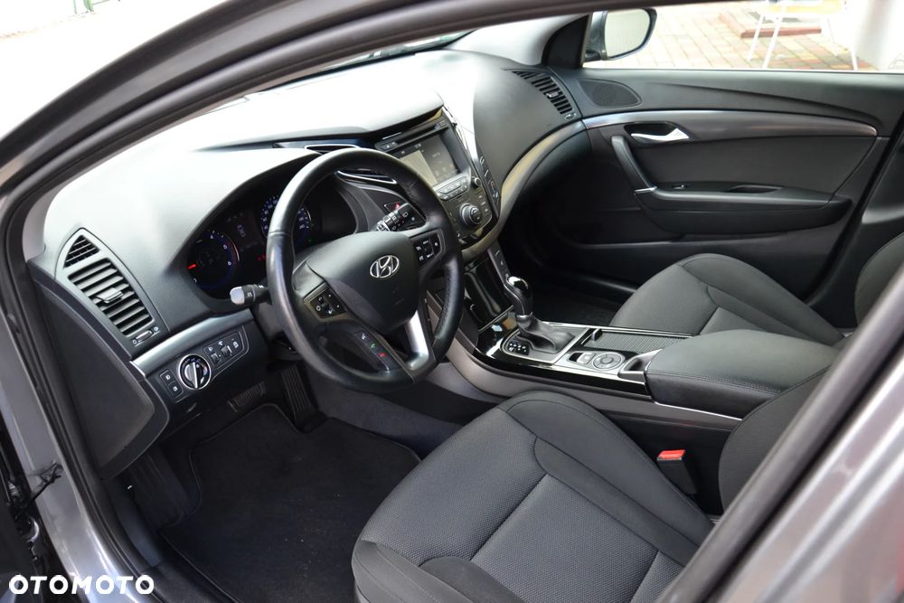 Hyundai i40 Kombi blue 1.7 CRDi DCT Premium - 15