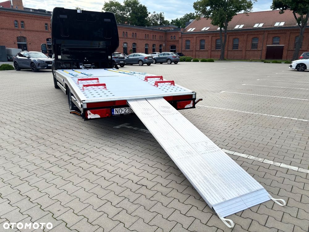Mercedes-Benz Sprinter - 9