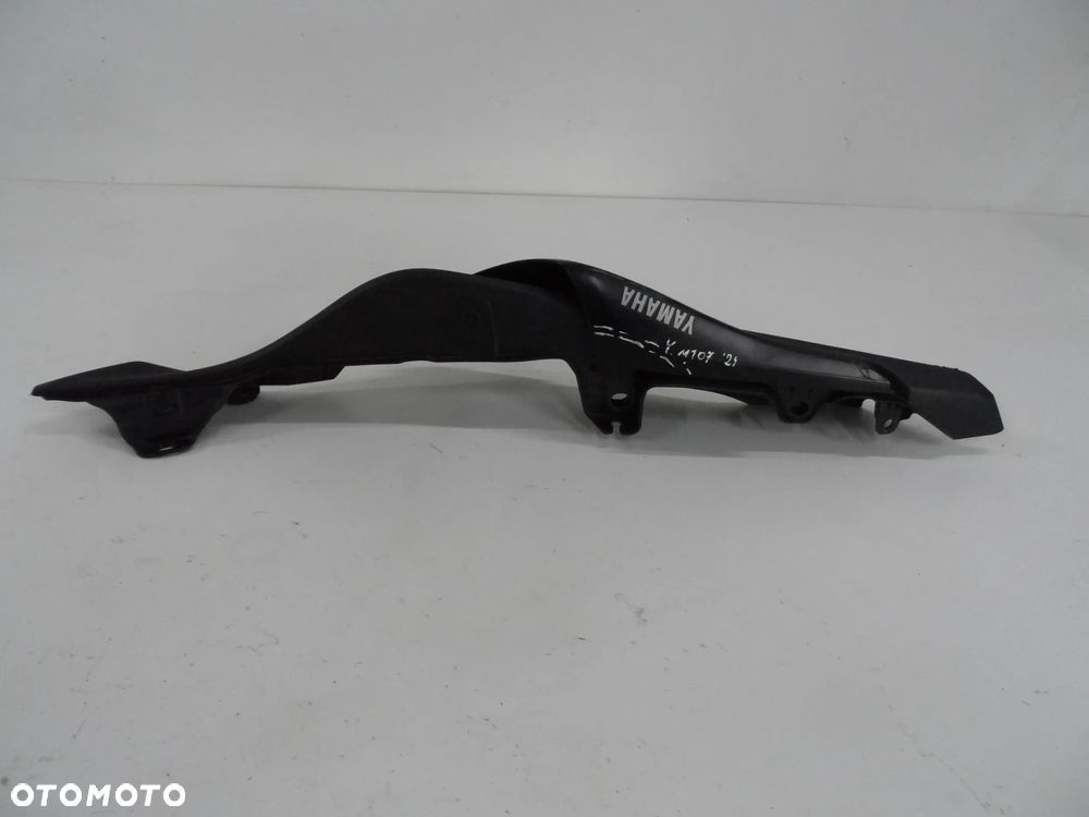 Yamaha MT07 osłona plastikowa boczek pod fotel P L - 6