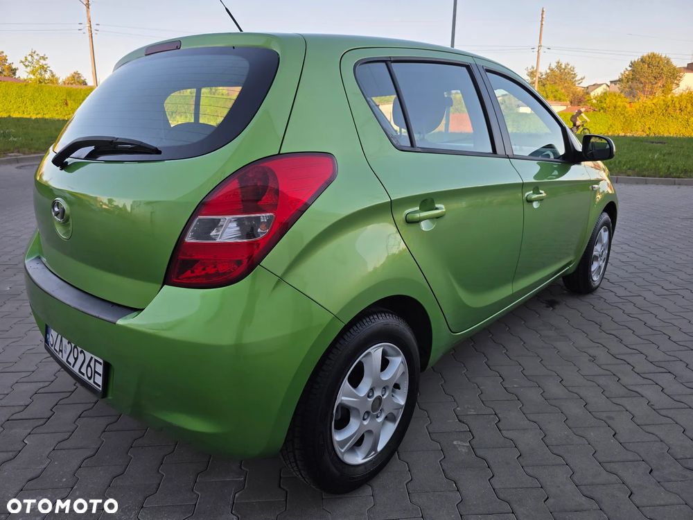 Hyundai i20 1.2 FIFA WM Edition - 6