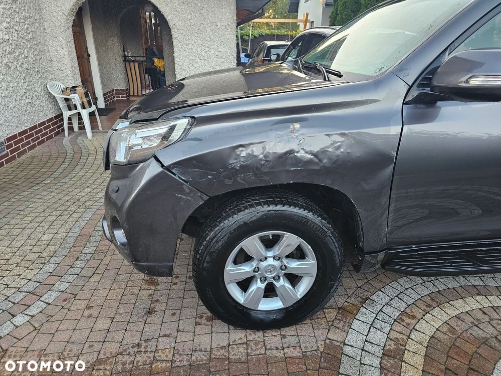 Toyota Land Cruiser - 10