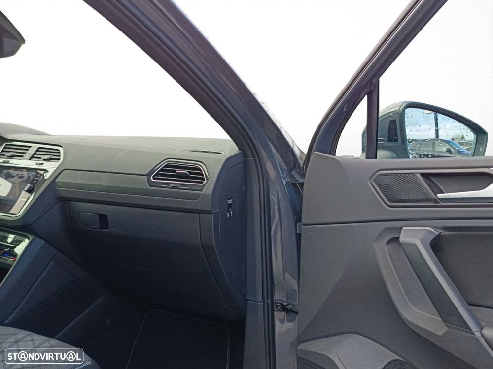 VW Tiguan 1.4 TSI eHybrid R-Line DSG - 25