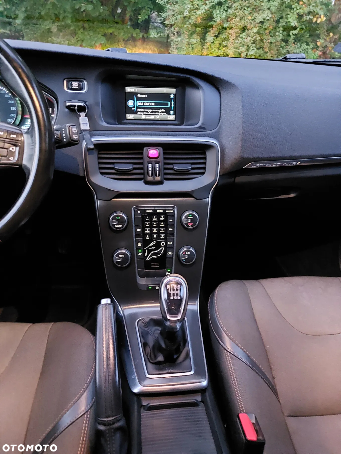 Volvo V40 Cross Country D2 Momentum - 22