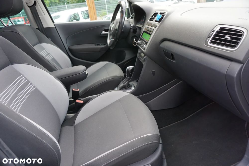 Volkswagen Polo 1.6 TDI DSG Life - 20