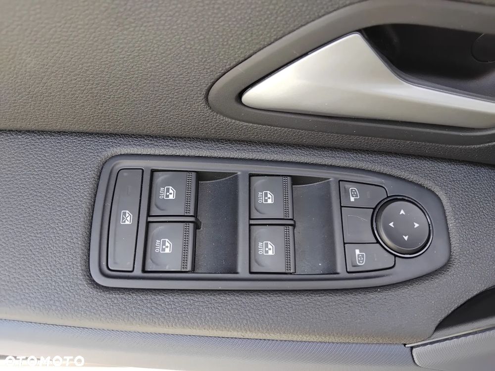 Dacia Duster 1.6 Full Hybrid 140 Expression MMT - 9