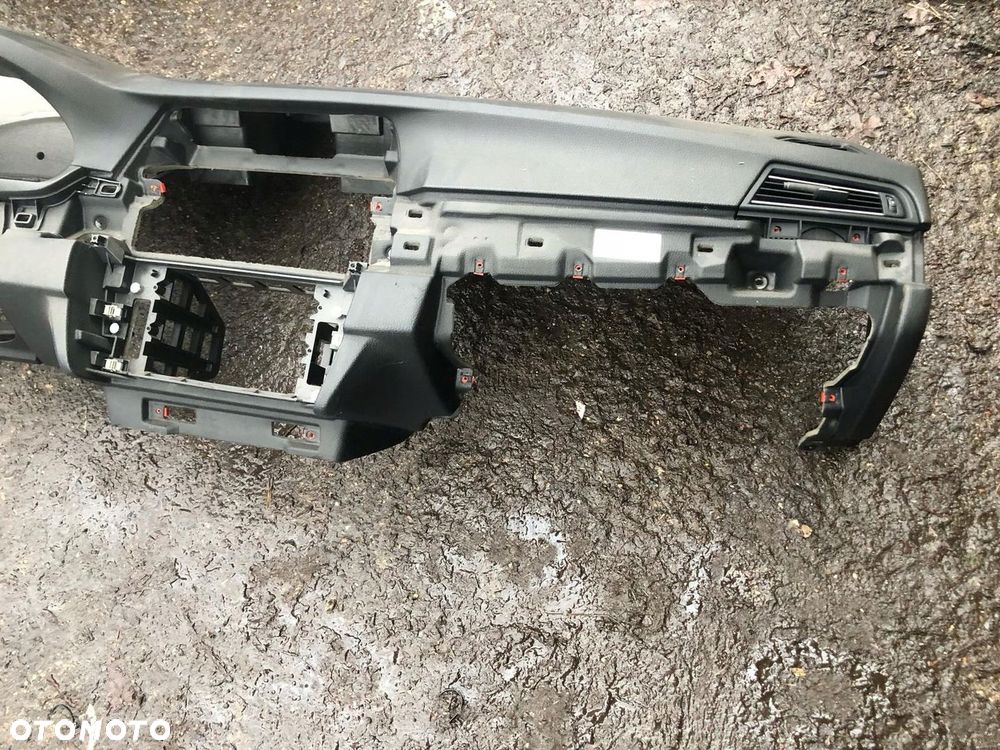 BMW 5 F10 F11 DESKA KONSOLA CZARNA IGŁA - 4