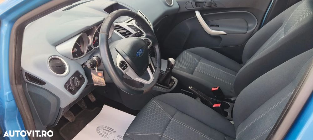 Ford Fiesta 1.25 Titanium - 8