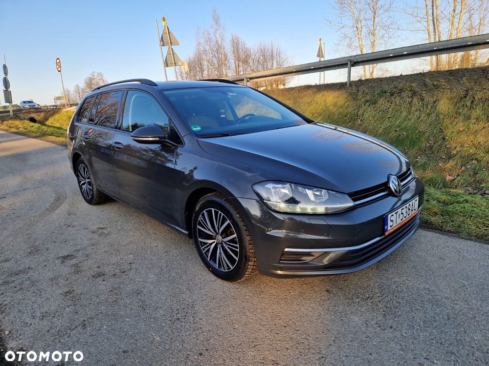 Volkswagen Golf - 10