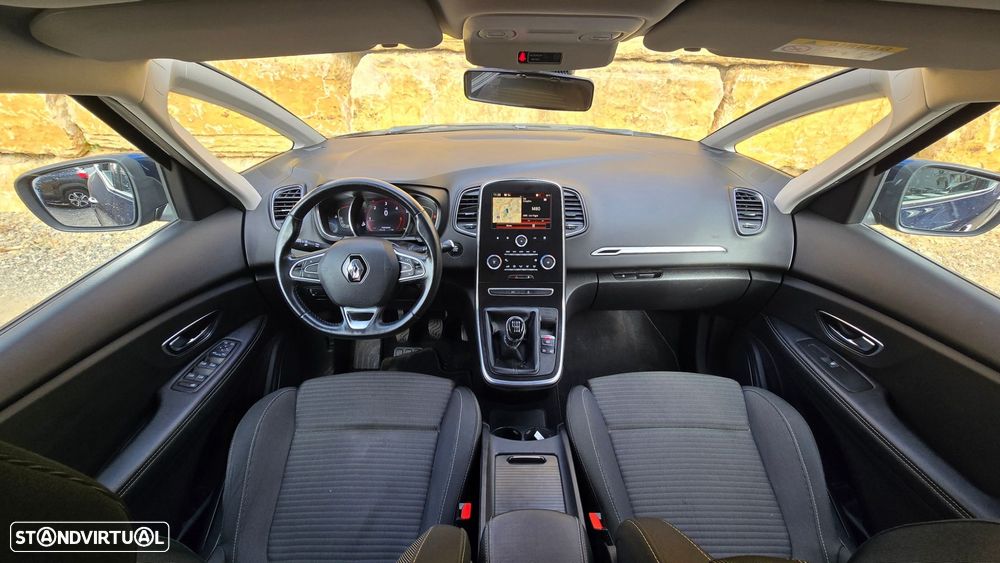 Renault Grand Scénic - 9