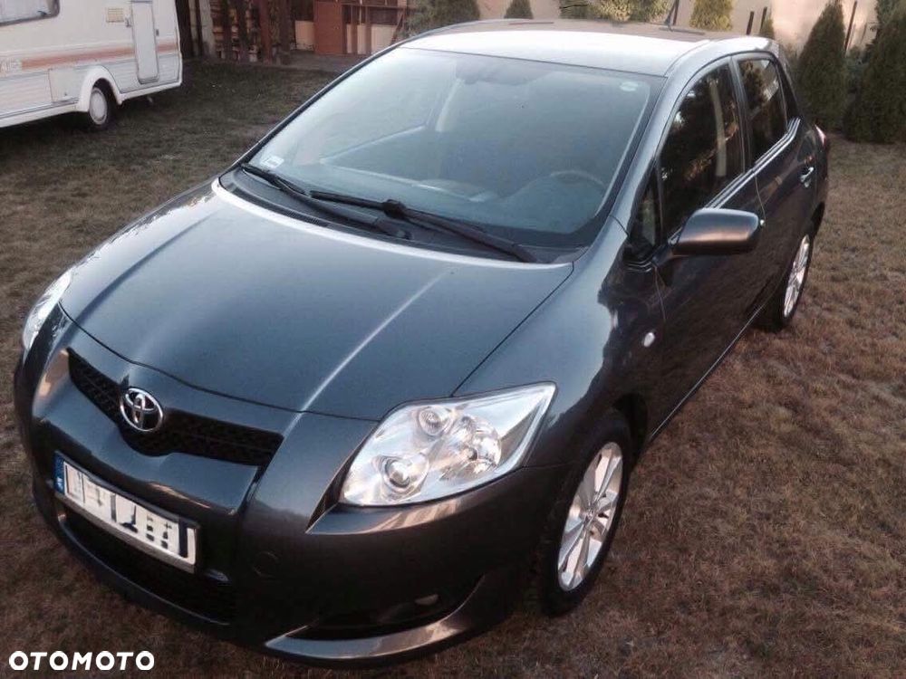 Toyota Auris 2.0 D-4D Premium - 1
