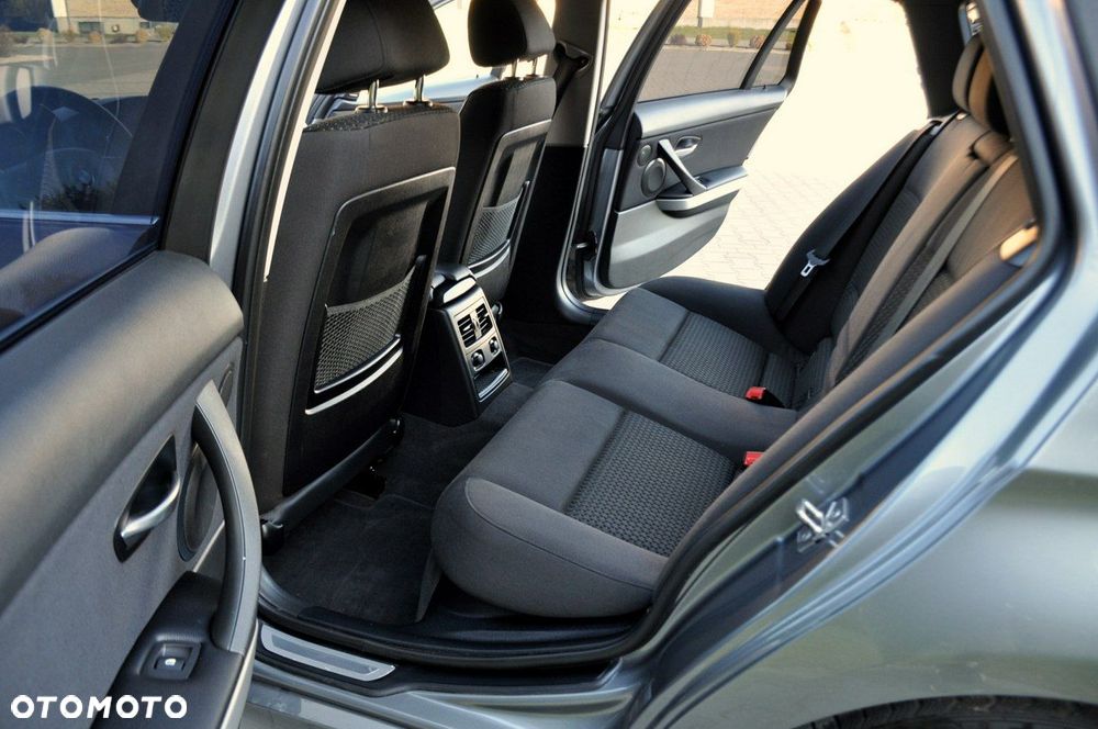 BMW Seria 3 - 21