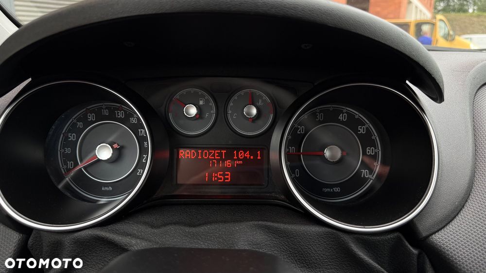 Fiat Punto 1.2 Fresh - 10