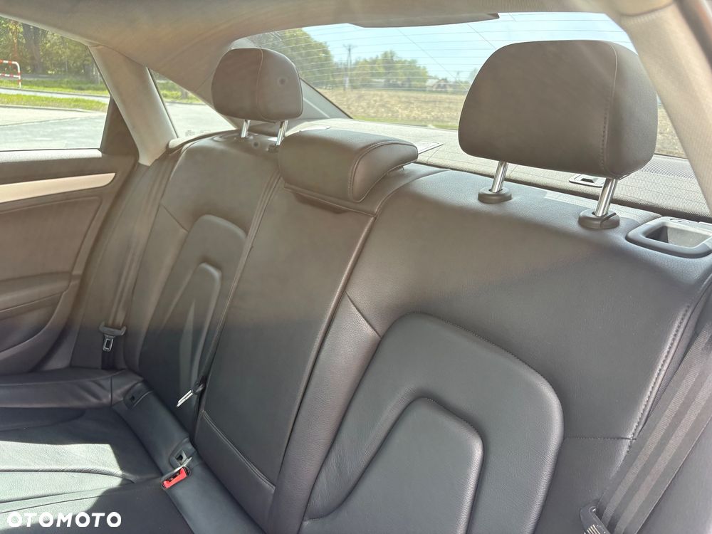 Audi A4 Limousine - 23