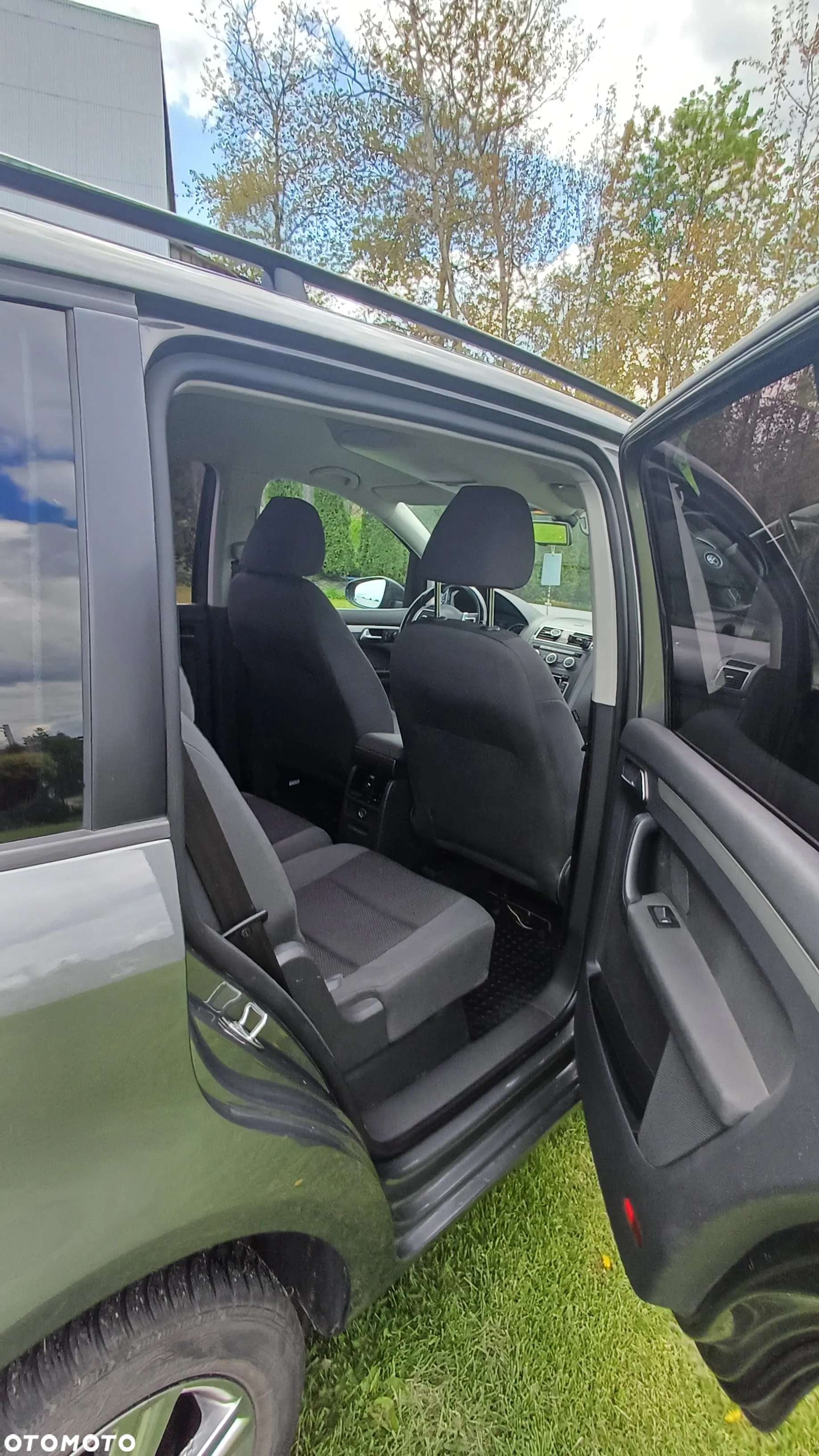 Volkswagen Touran - 5