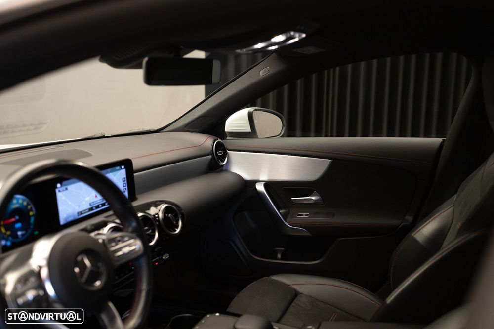 Mercedes-Benz CLA 250 e - 31