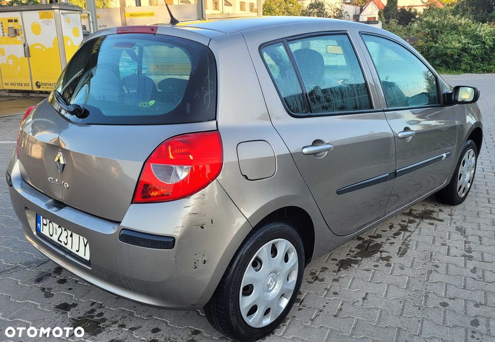 Renault Clio 2008 photo 4