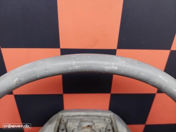 Volante Toyota Dyna 250 - 3